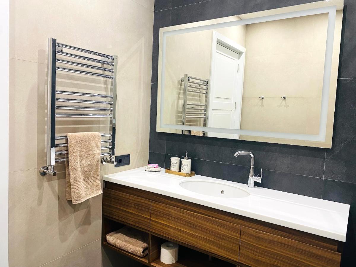 Heart Of Yerevan - City Center Luxury Apartments Dış mekan fotoğraf